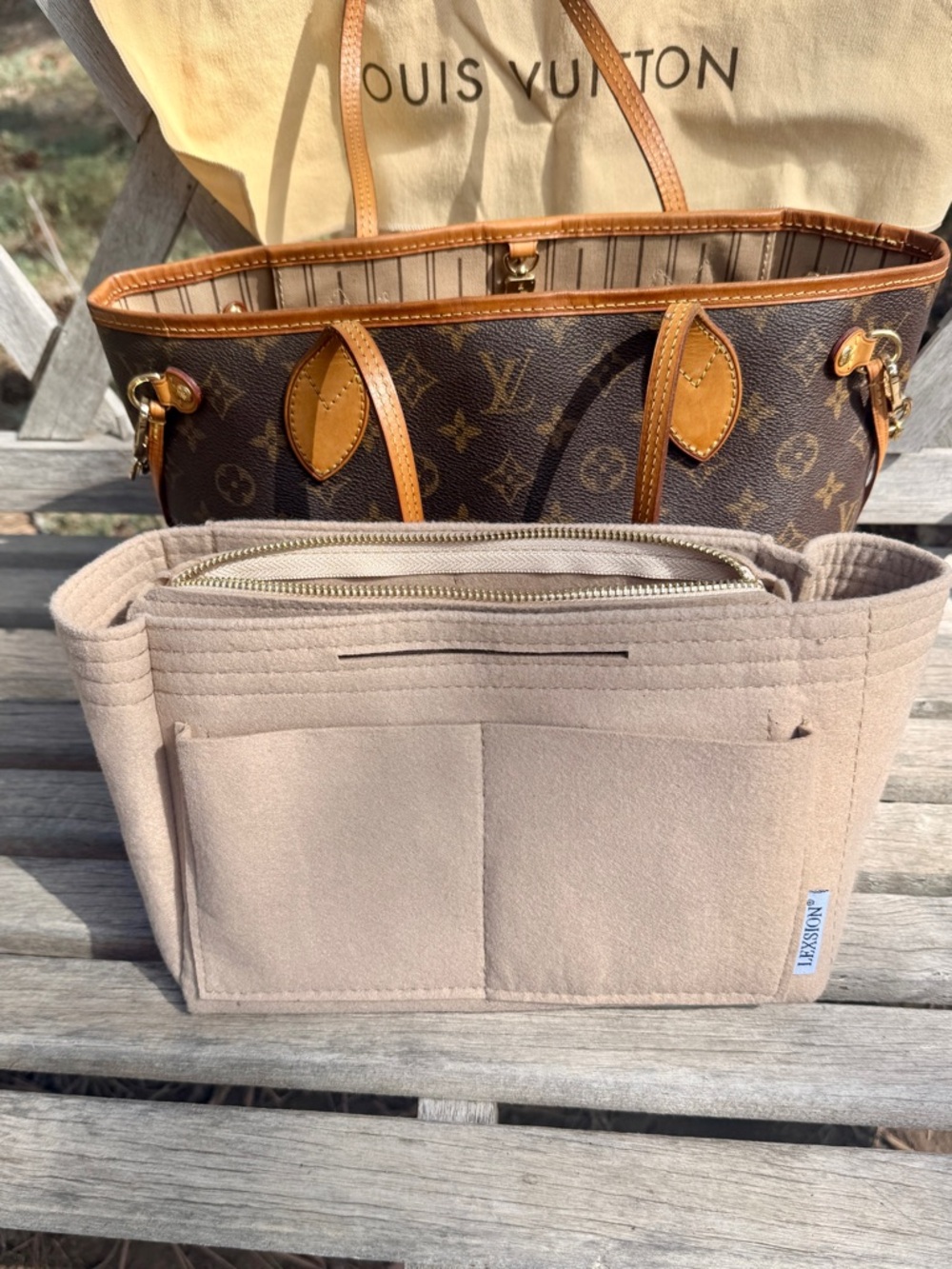 Authentic Louis Vuitton Neverfull PM in Monogram - Picture 10 of 13